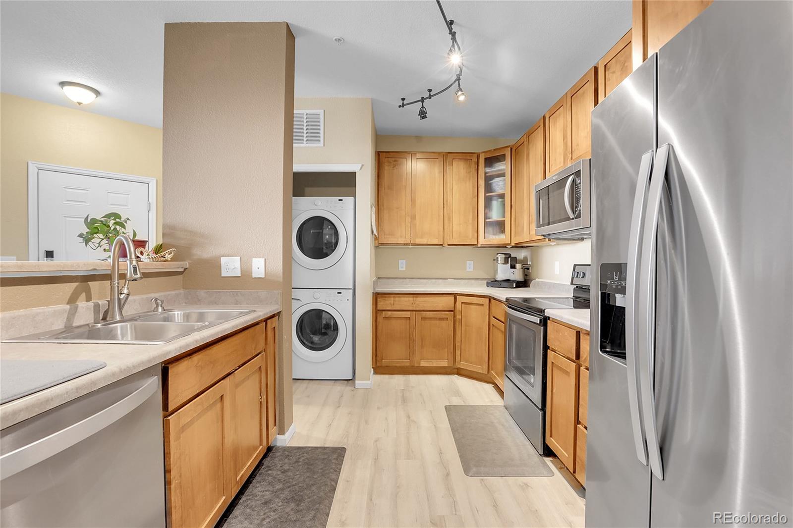 MLS Image #11 for 3865 s dayton street,aurora, Colorado