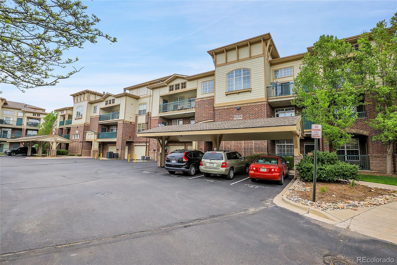 MLS Image #4 for 3865 s dayton street,aurora, Colorado
