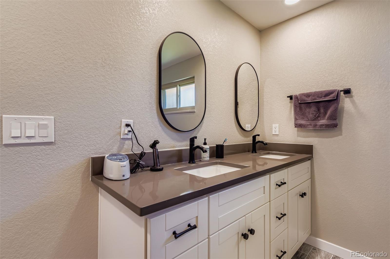 MLS Image #16 for 6064 s steele street,centennial, Colorado