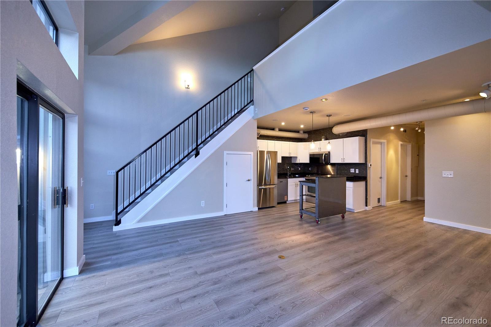 MLS Image #7 for 3195  blake street,denver, Colorado