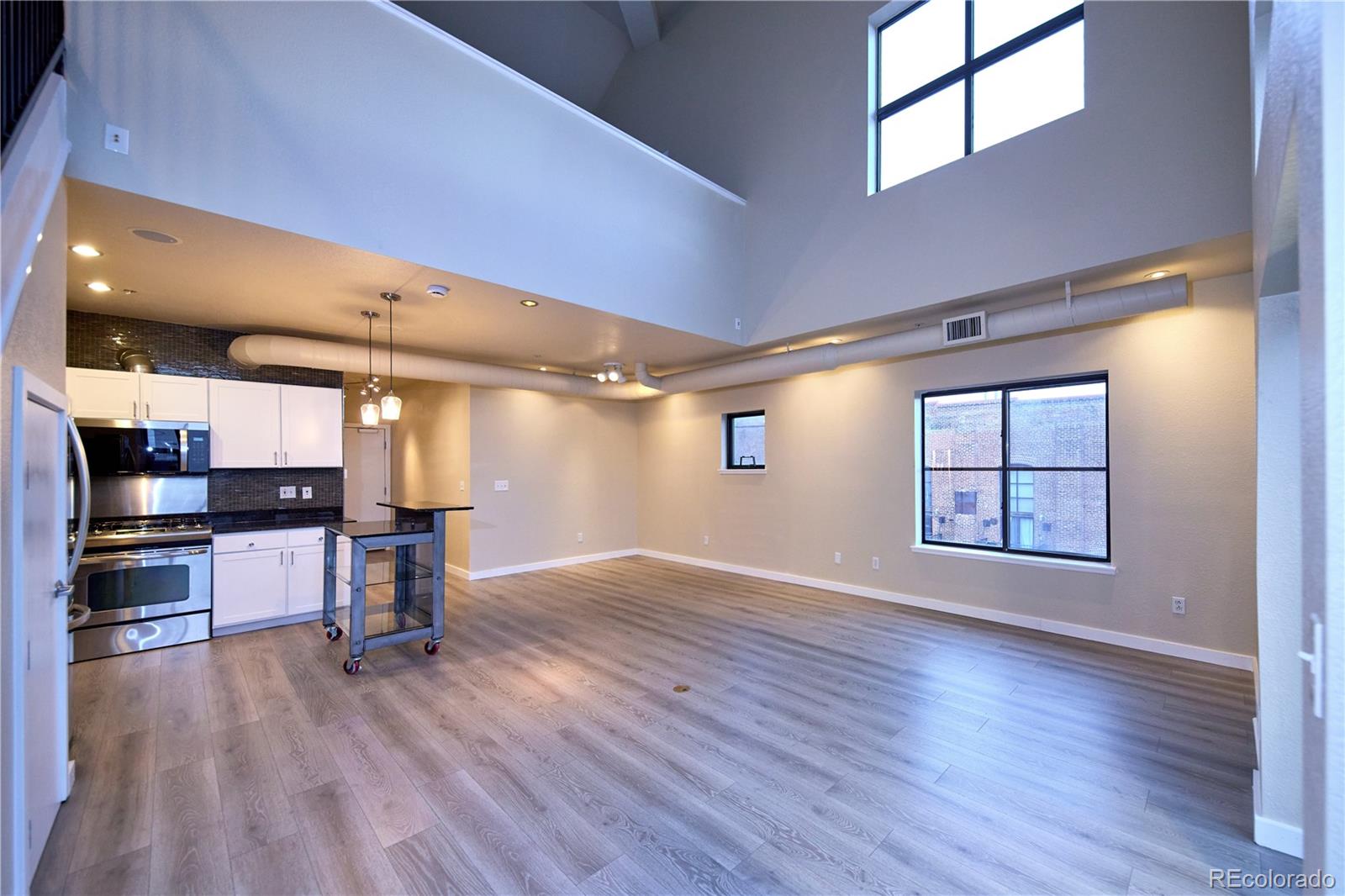 MLS Image #9 for 3195  blake street,denver, Colorado