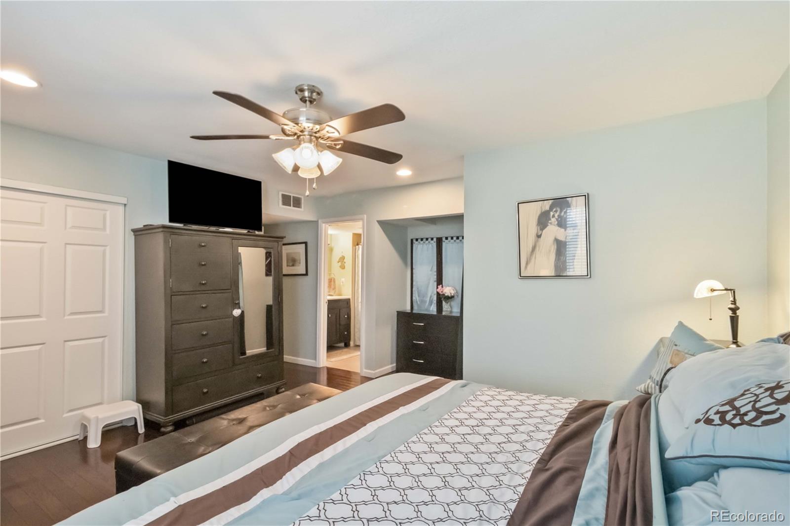 MLS Image #13 for 3319 s monaco street,denver, Colorado