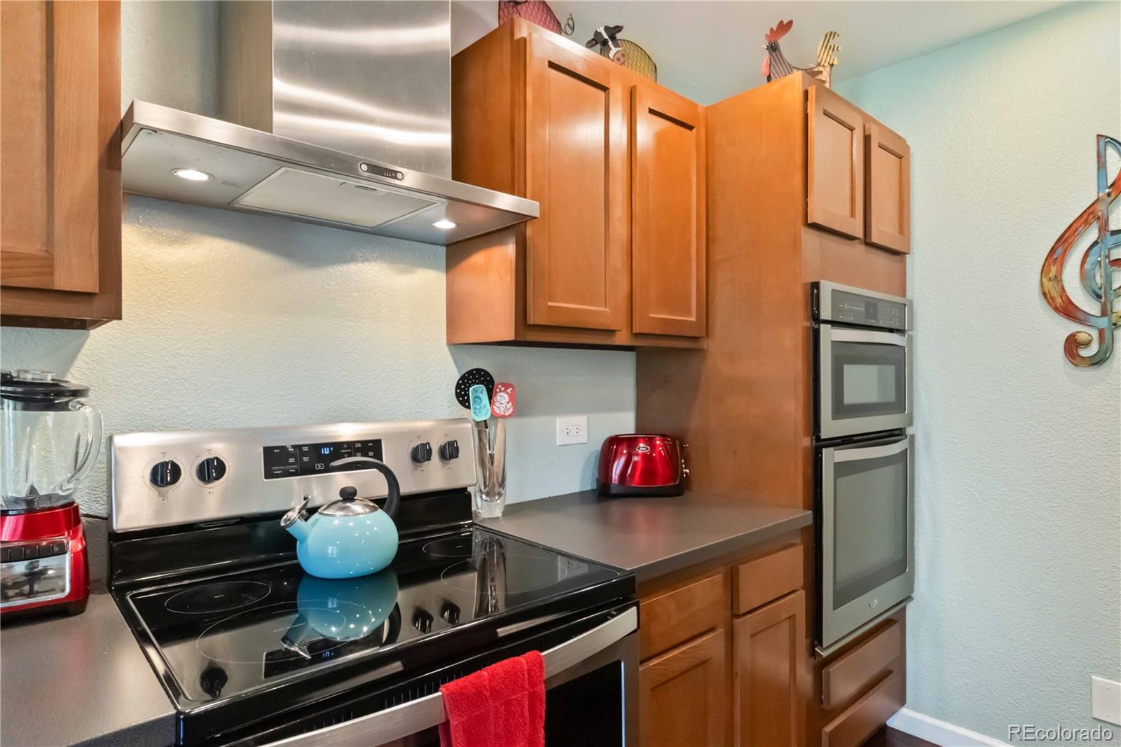 MLS Image #7 for 3319 s monaco street,denver, Colorado