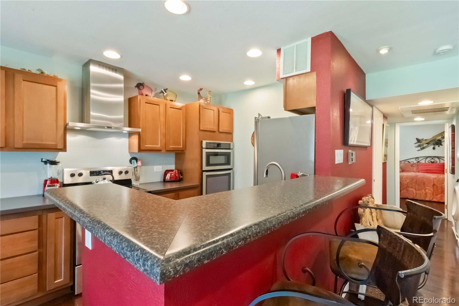 MLS Image #9 for 3319 s monaco street,denver, Colorado