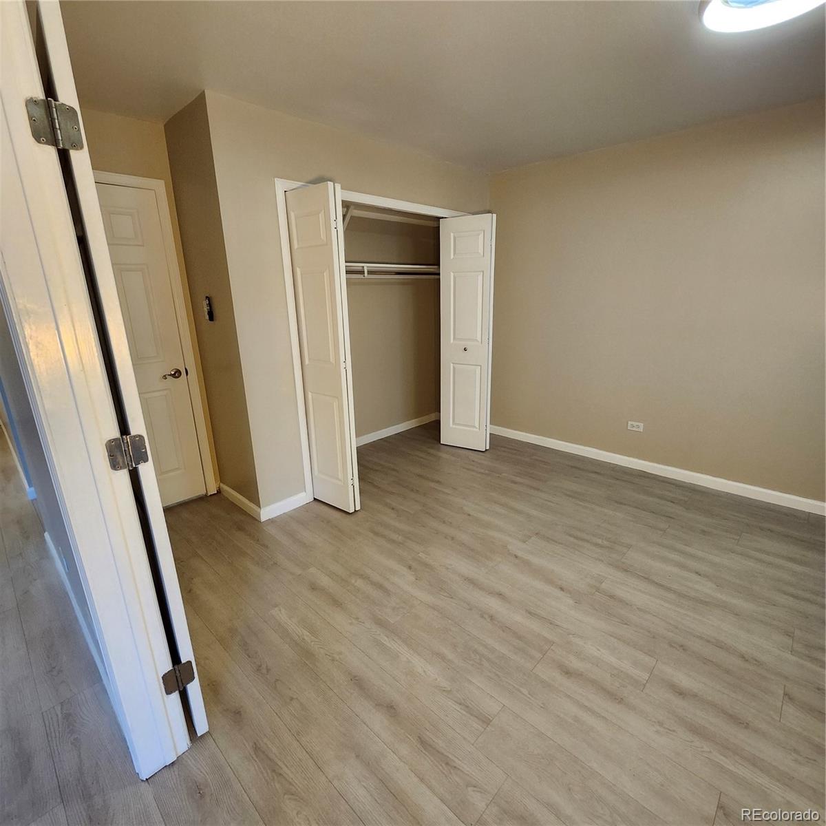 MLS Image #18 for 755 s clinton street,denver, Colorado