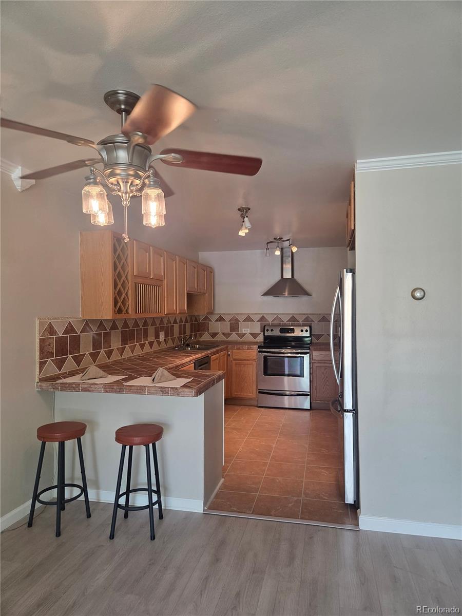 MLS Image #3 for 755 s clinton street,denver, Colorado