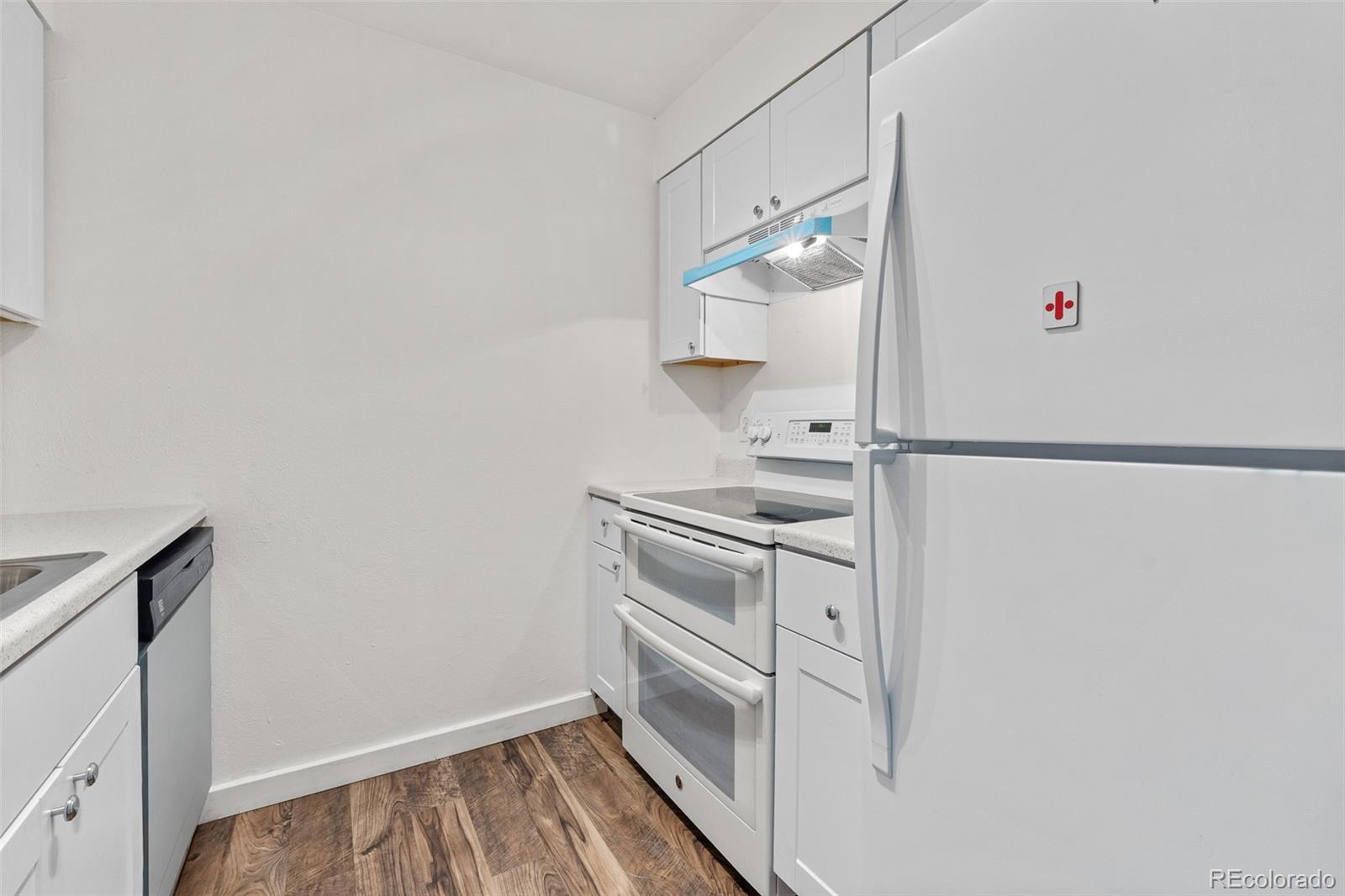 MLS Image #10 for 3613 s sheridan boulevard,denver, Colorado
