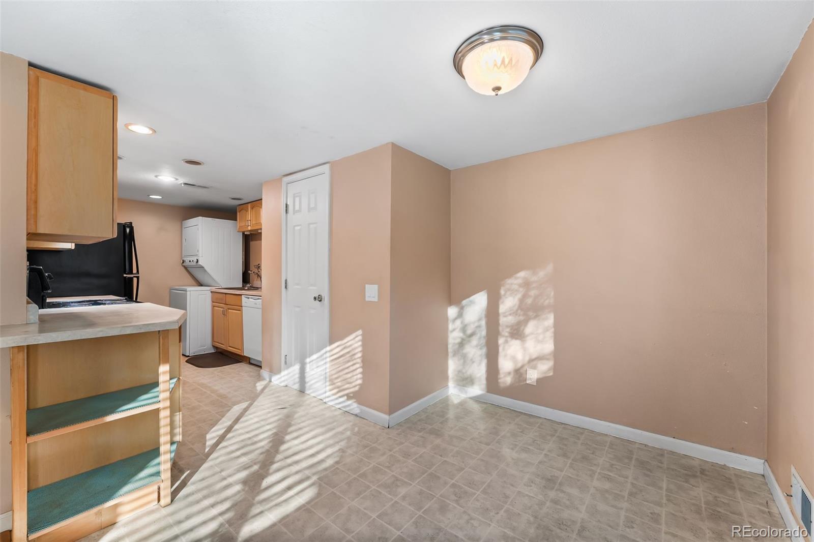 MLS Image #6 for 9105 e lehigh avenue,denver, Colorado