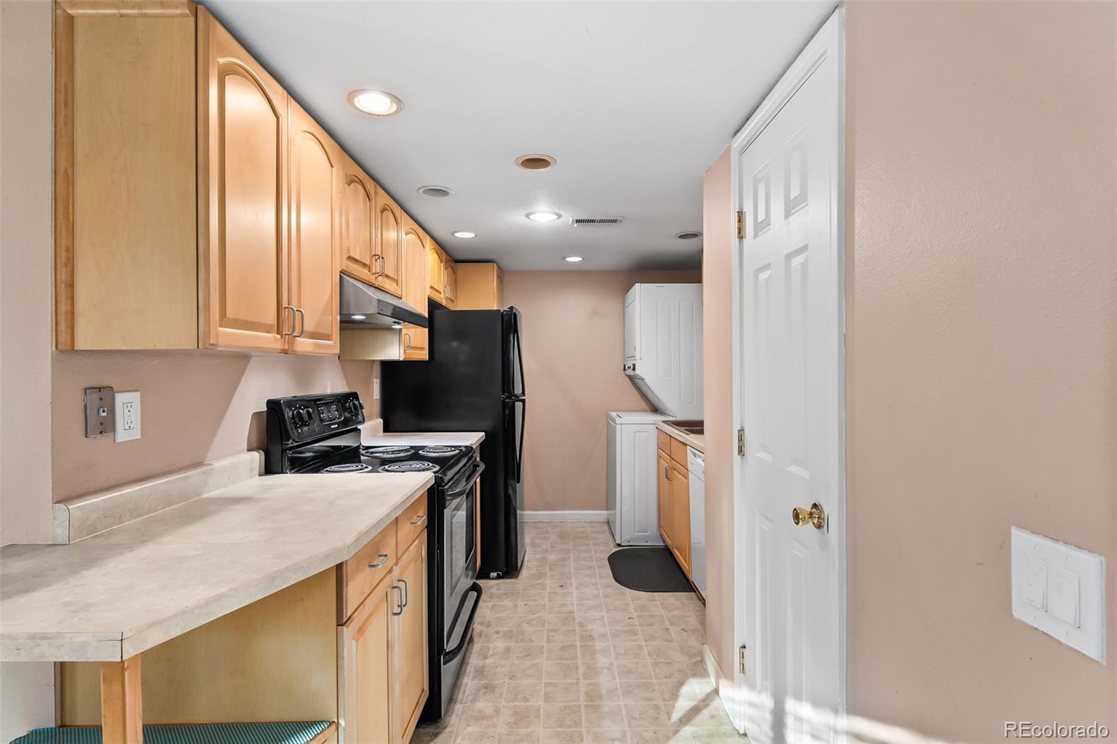 MLS Image #8 for 9105 e lehigh avenue,denver, Colorado