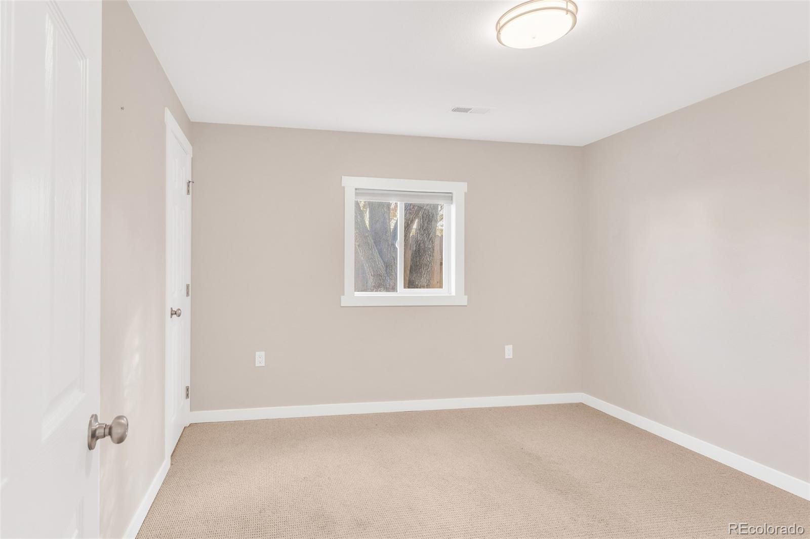 MLS Image #11 for 214 n knox court,denver, Colorado