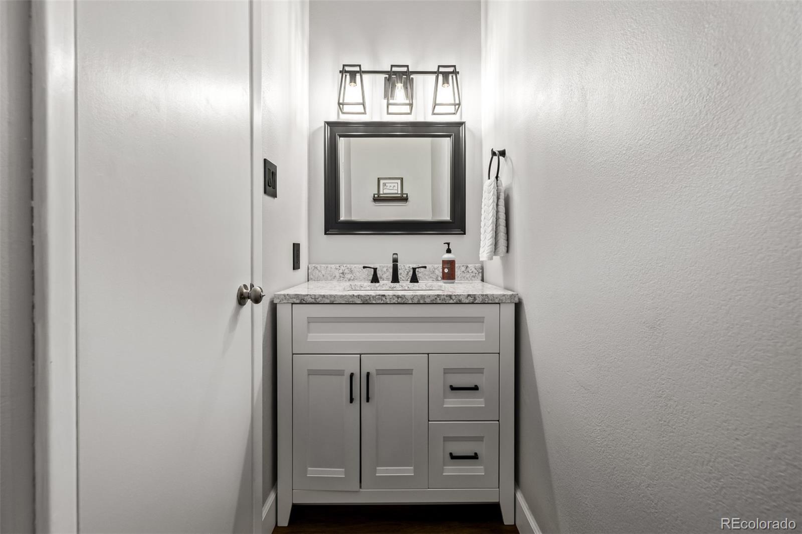MLS Image #19 for 3532 s hillcrest drive 4,denver, Colorado