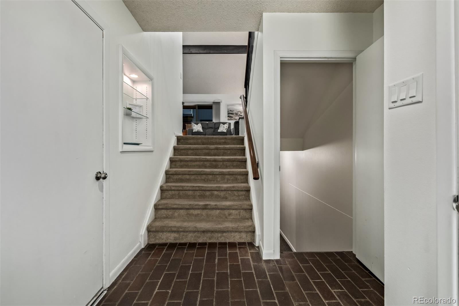 MLS Image #3 for 3532 s hillcrest drive 4,denver, Colorado