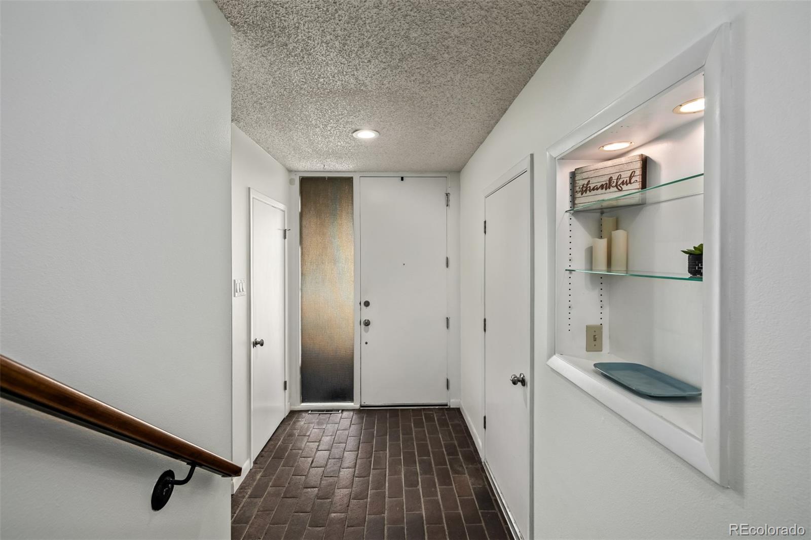 MLS Image #4 for 3532 s hillcrest drive 4,denver, Colorado