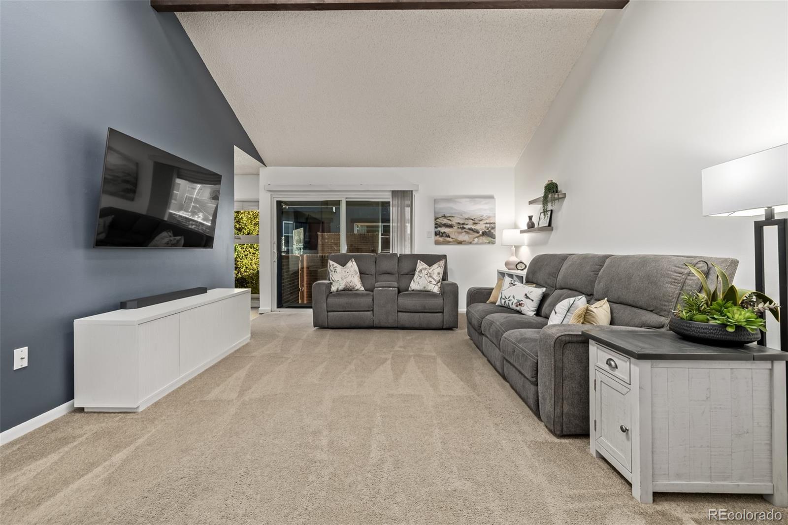MLS Image #6 for 3532 s hillcrest drive 4,denver, Colorado