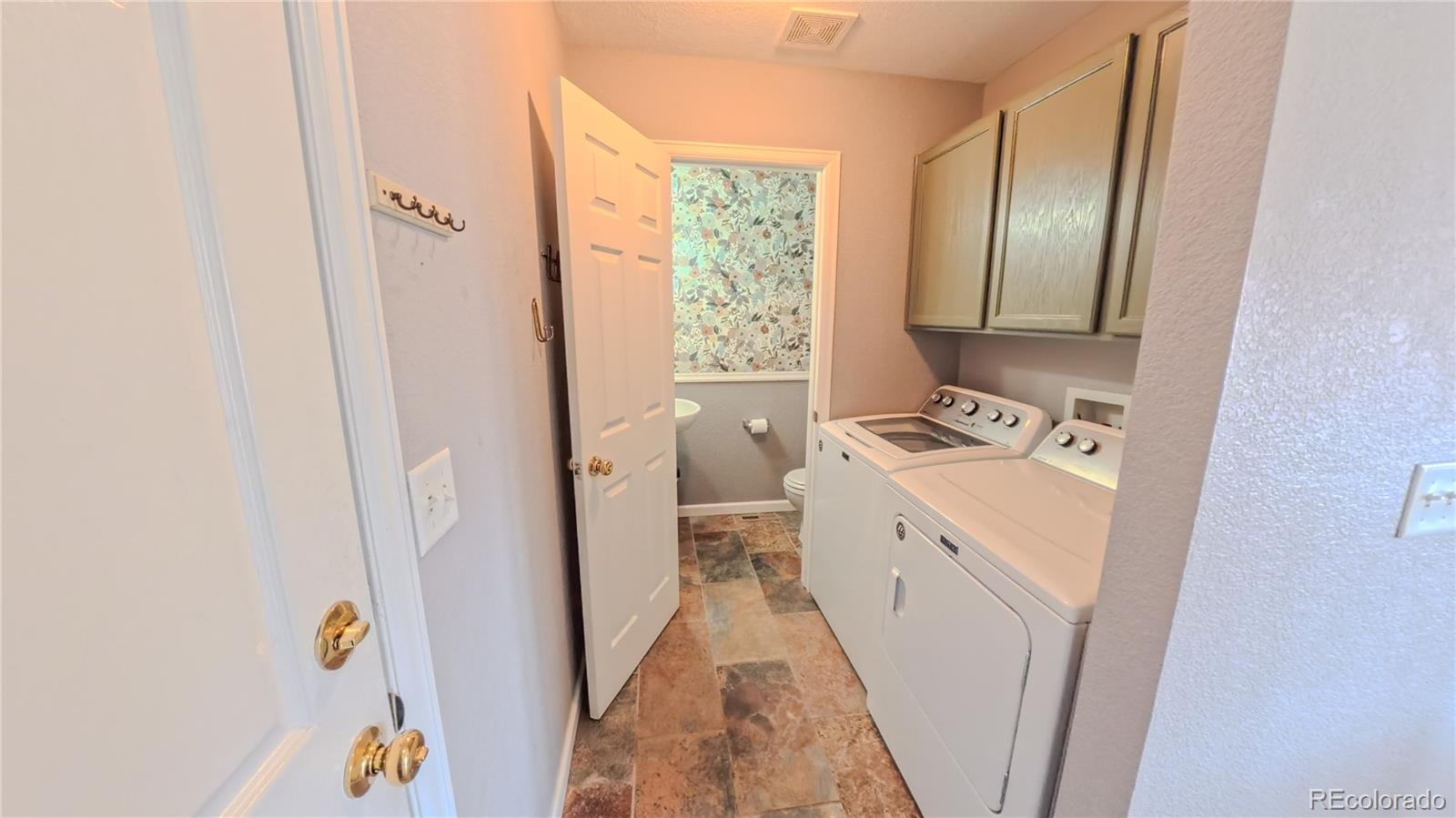 MLS Image #23 for 1994  asoka street,strasburg, Colorado