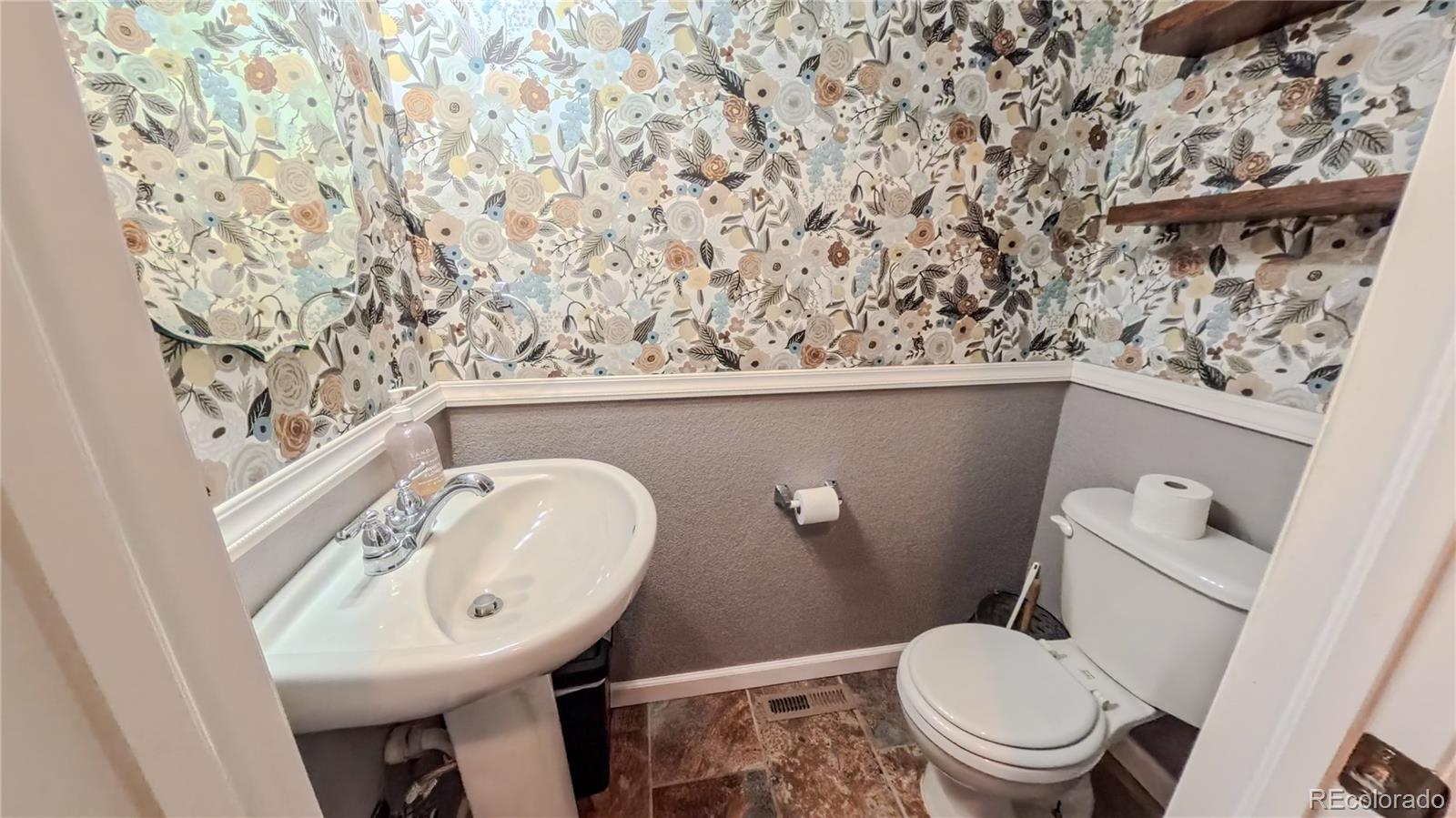 MLS Image #24 for 1994  asoka street,strasburg, Colorado