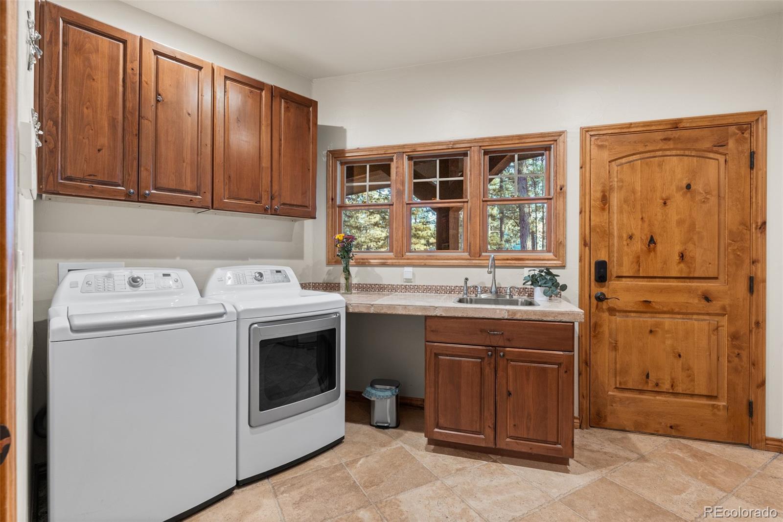 MLS Image #18 for 1485  gore circle,larkspur, Colorado