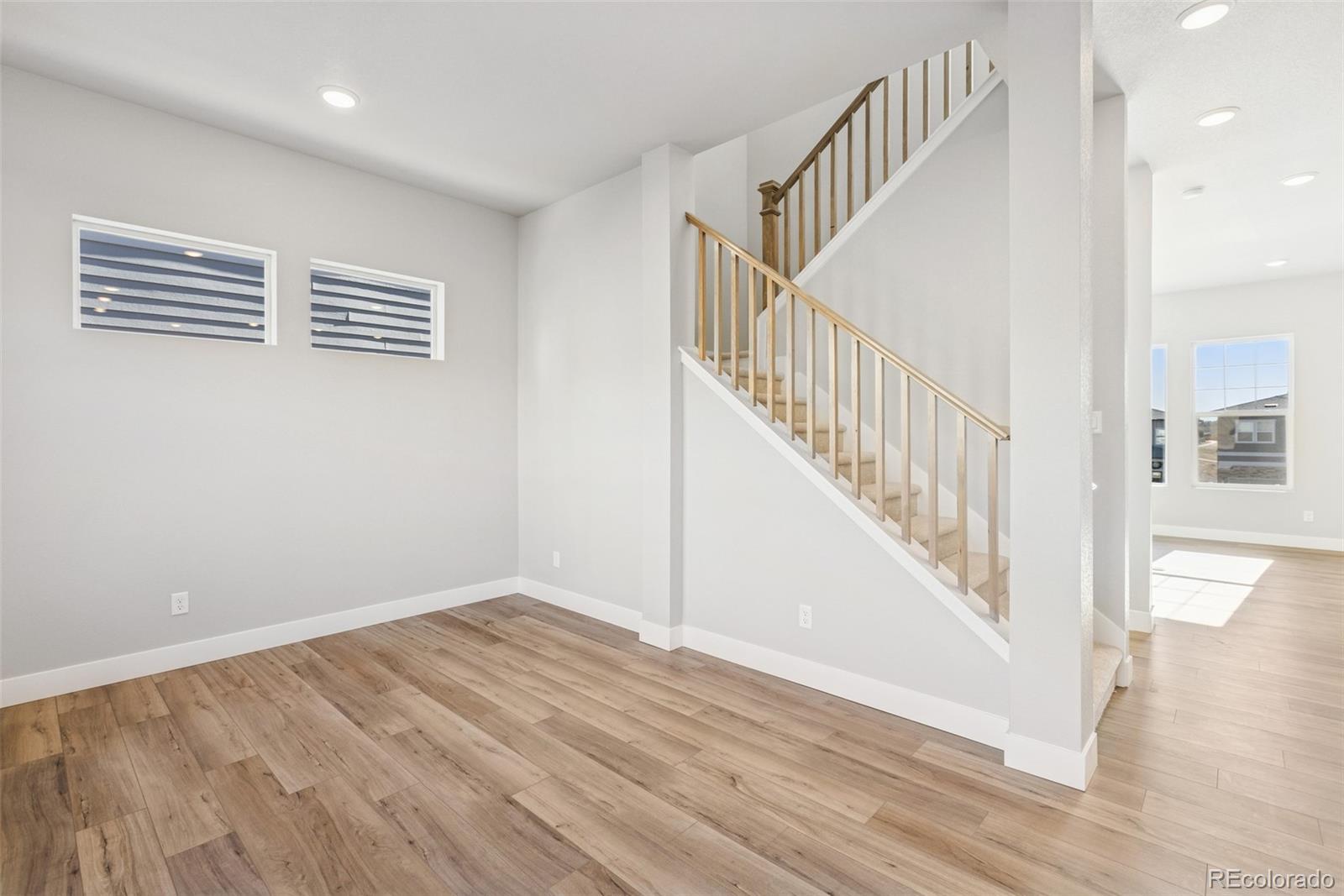 MLS Image #10 for 4454  peak crest view,colorado springs, Colorado