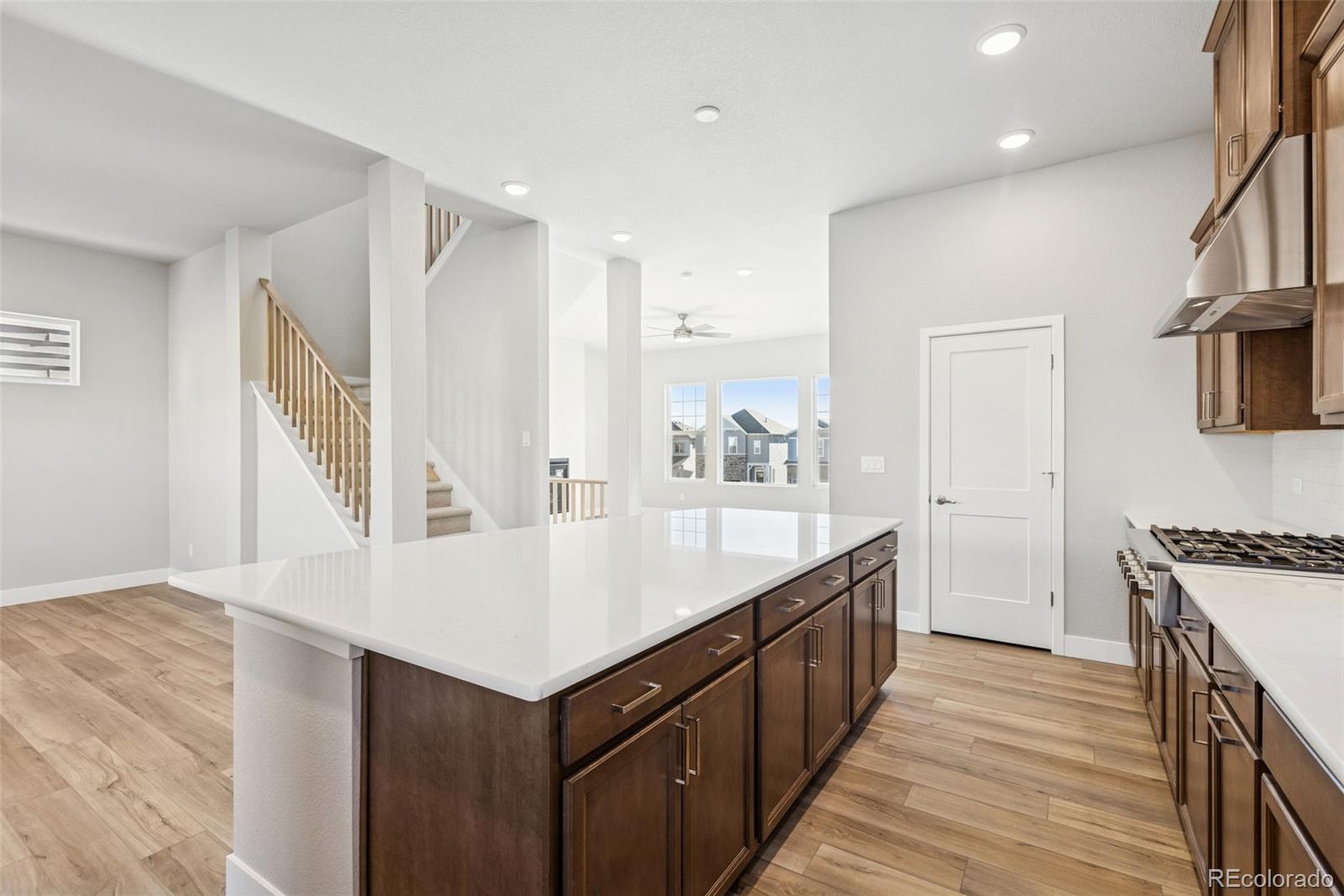 MLS Image #8 for 4454  peak crest view,colorado springs, Colorado