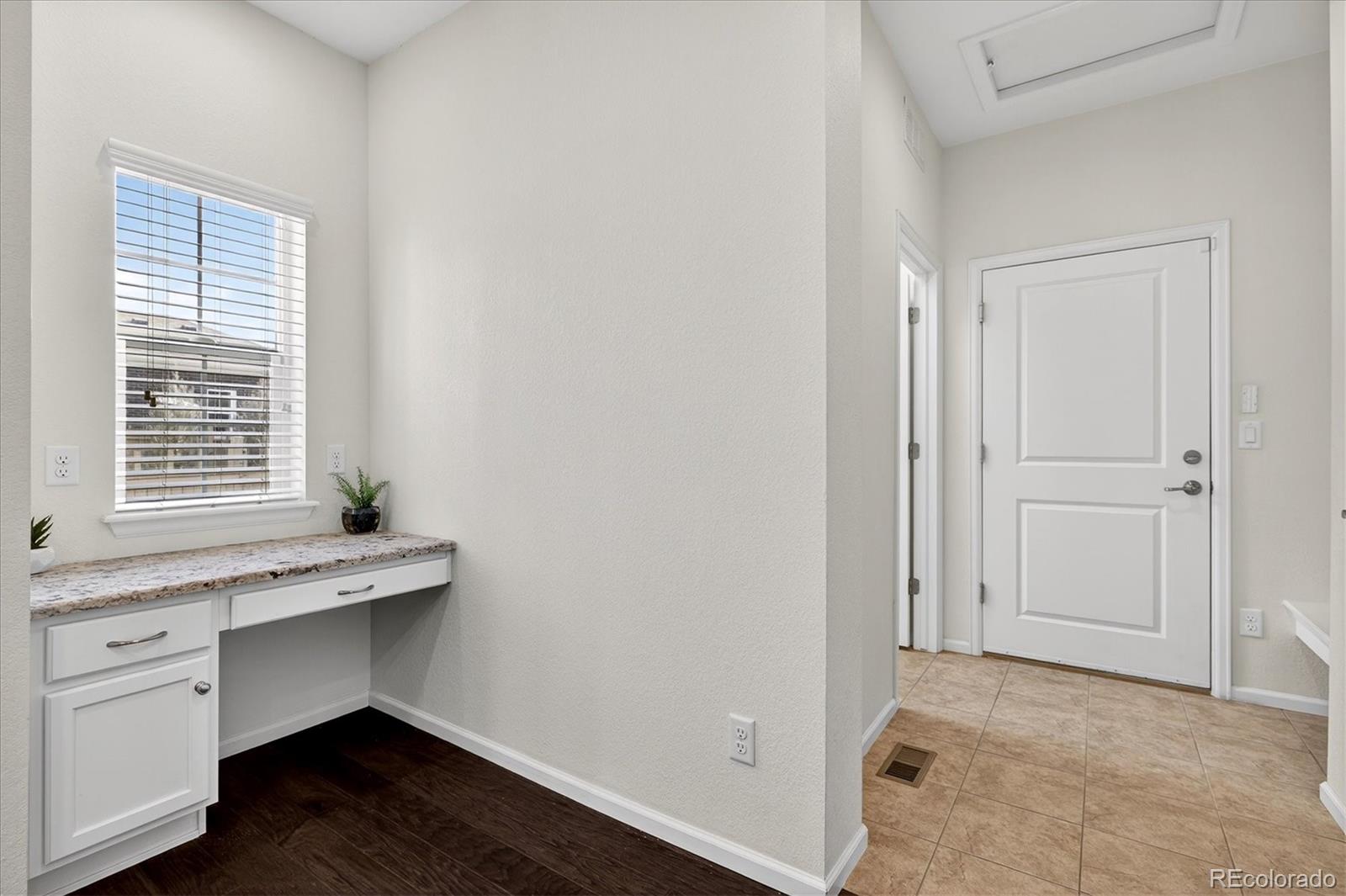 MLS Image #5 for 14801 e poundstone drive,aurora, Colorado