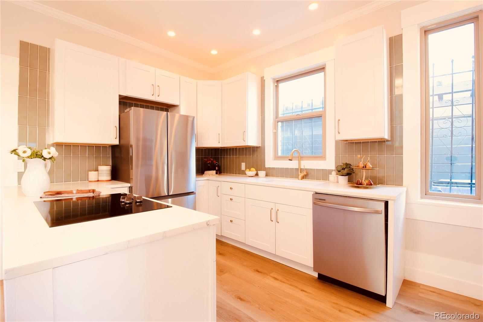 MLS Image #16 for 1544 n downing street,denver, Colorado