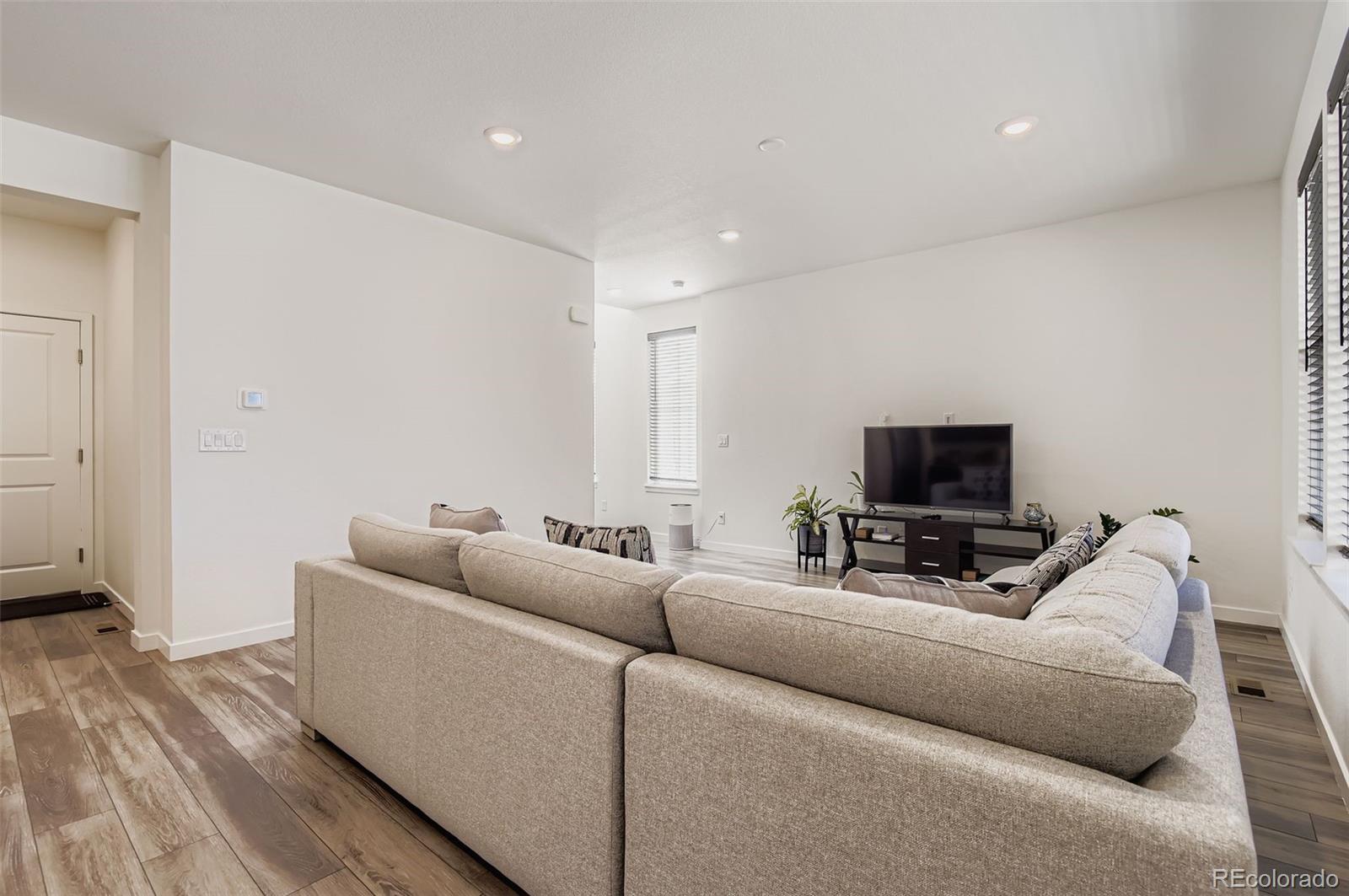 MLS Image #11 for 8983  larose court,parker, Colorado