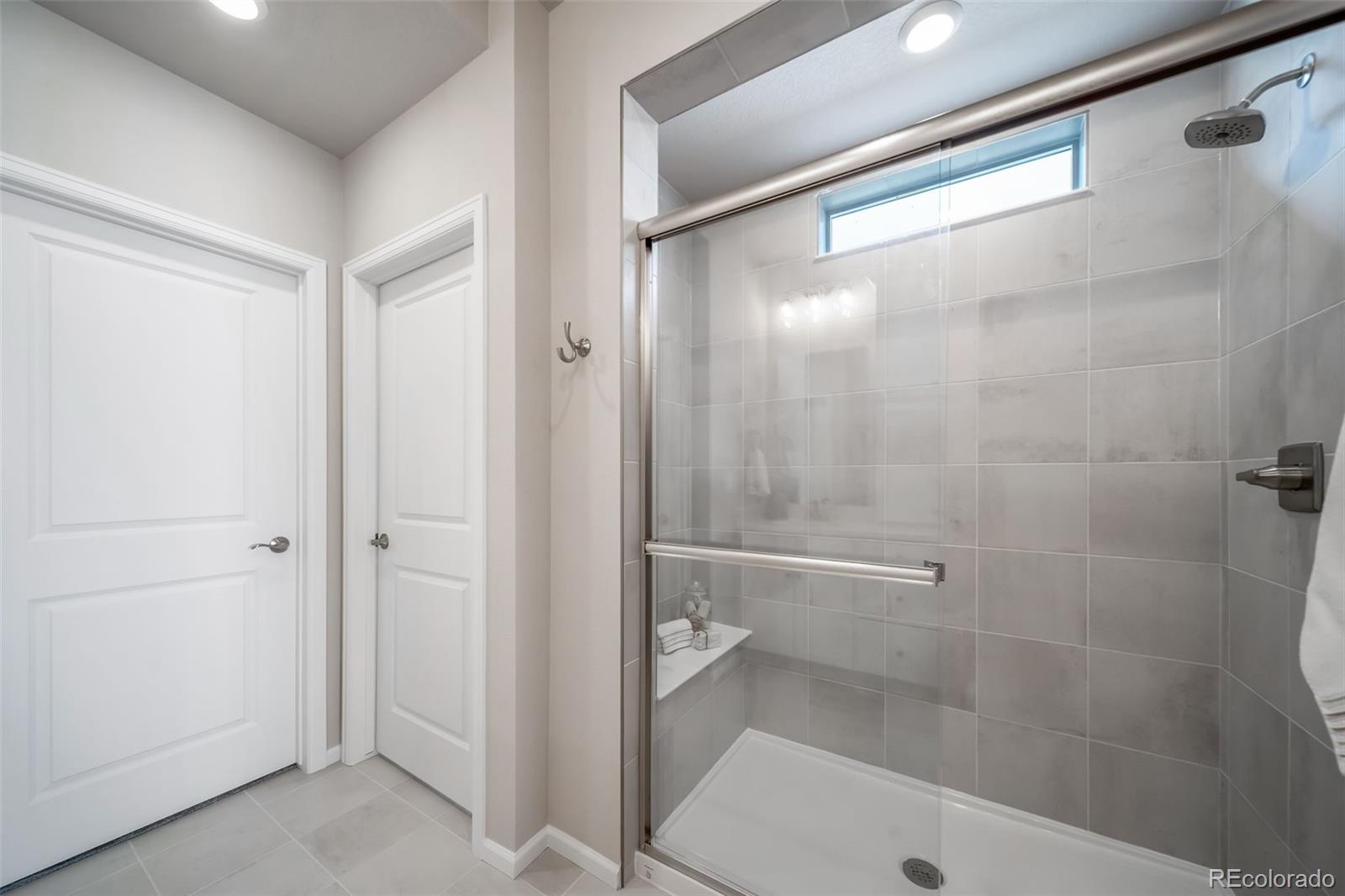 MLS Image #13 for 21845 e 51st drive,aurora, Colorado