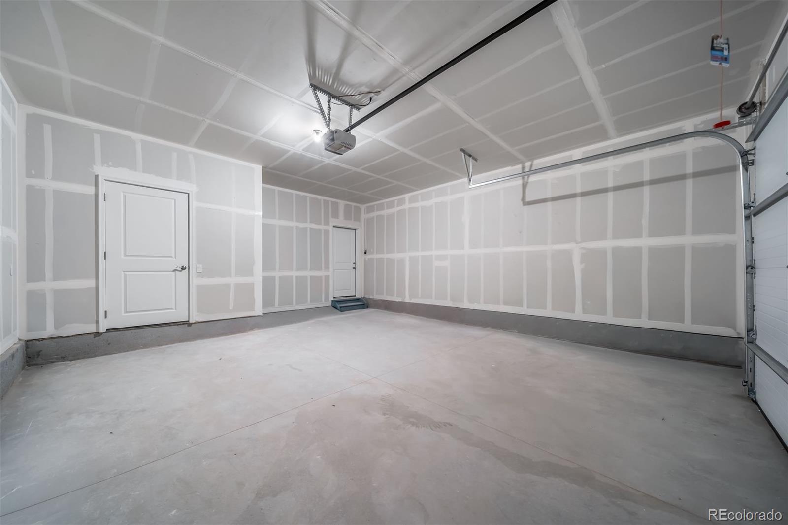 MLS Image #19 for 21845 e 51st drive,aurora, Colorado