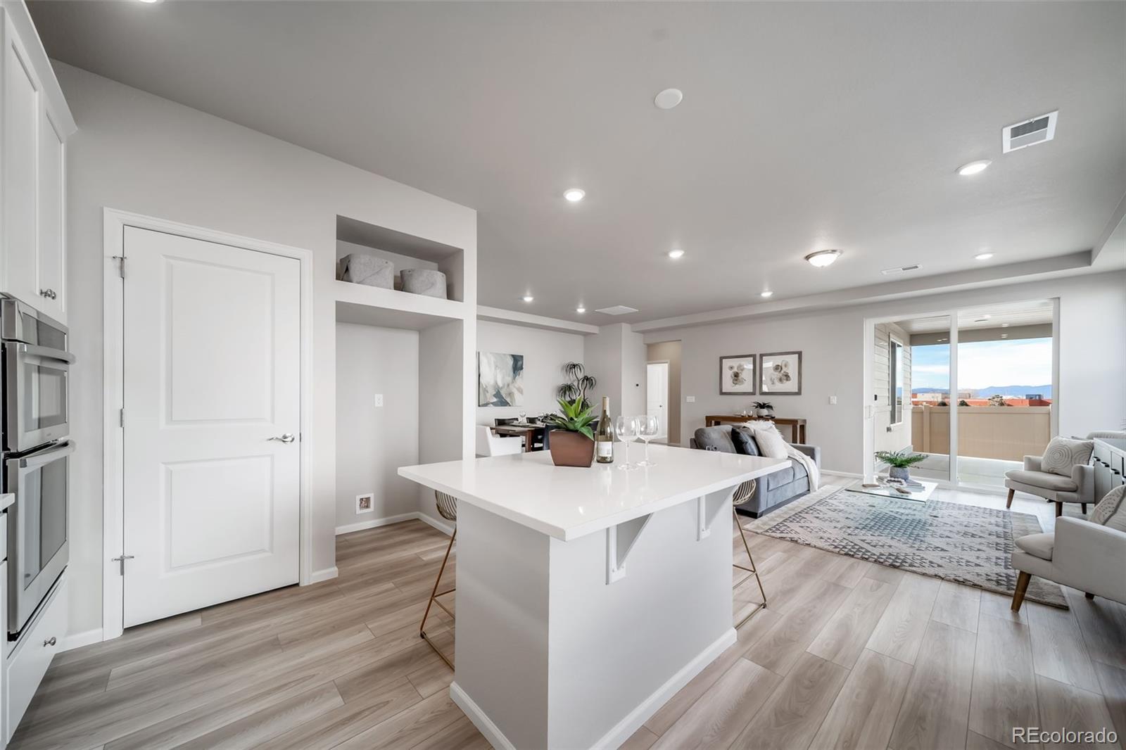 MLS Image #3 for 21845 e 51st drive,aurora, Colorado