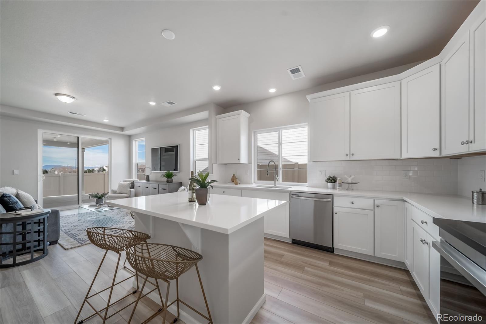 MLS Image #4 for 21845 e 51st drive,aurora, Colorado