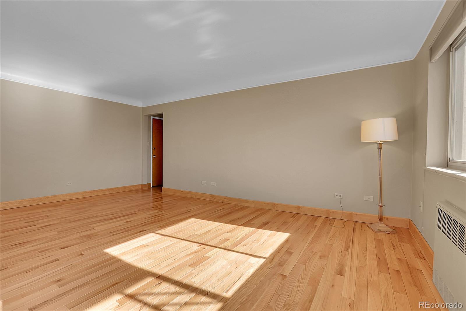 MLS Image #11 for 1175 n emerson street,denver, Colorado