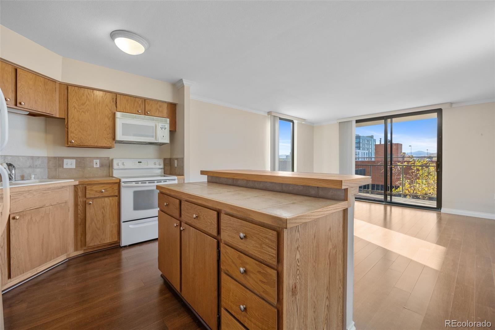 MLS Image #6 for 1301  speer boulevard,denver, Colorado