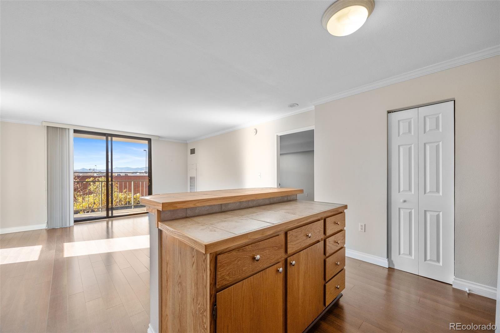 MLS Image #7 for 1301  speer boulevard,denver, Colorado