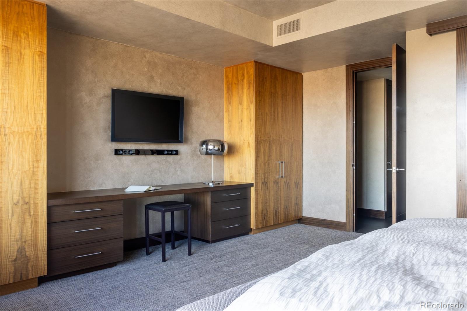 MLS Image #30 for 1133  14th street,denver, Colorado