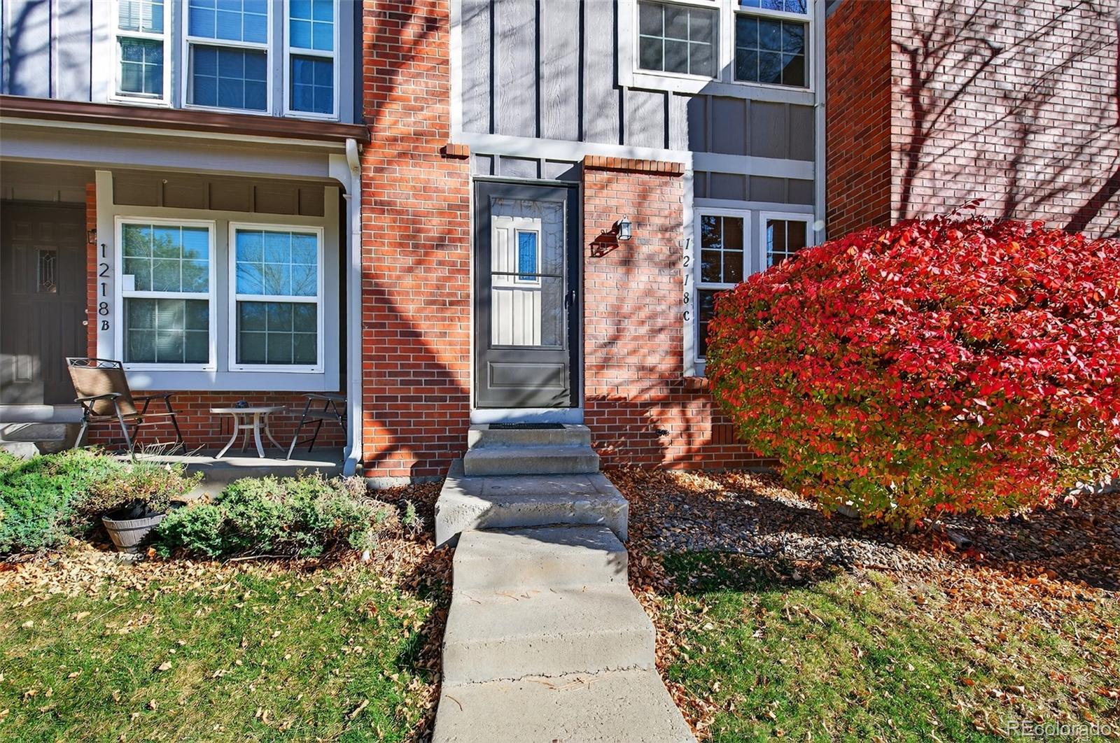 MLS Image #3 for 1218 s flower circle,lakewood, Colorado