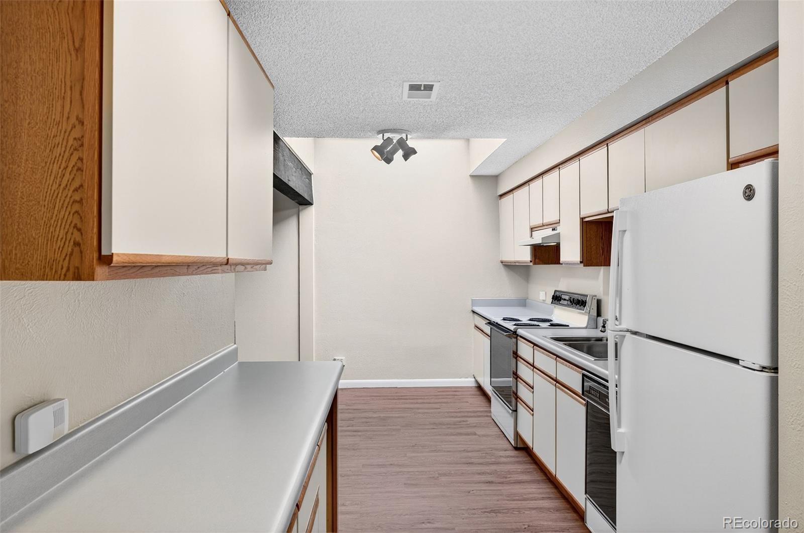 MLS Image #15 for 6434 e bates avenue,denver, Colorado