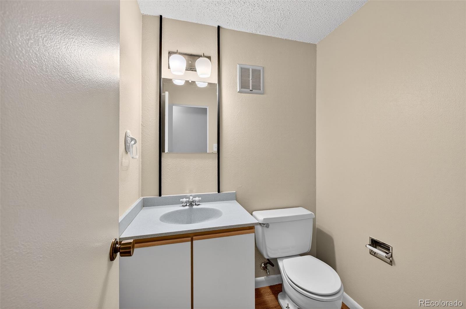MLS Image #17 for 6434 e bates avenue,denver, Colorado