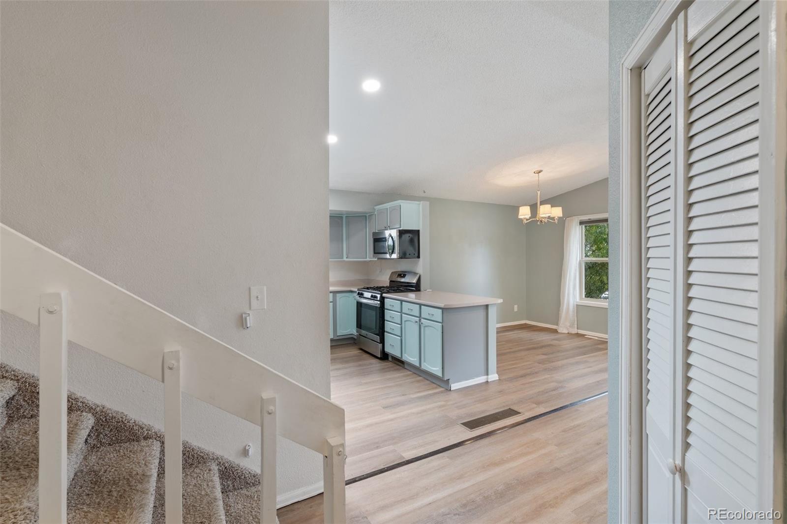 MLS Image #4 for 5045 n splendid circle,colorado springs, Colorado