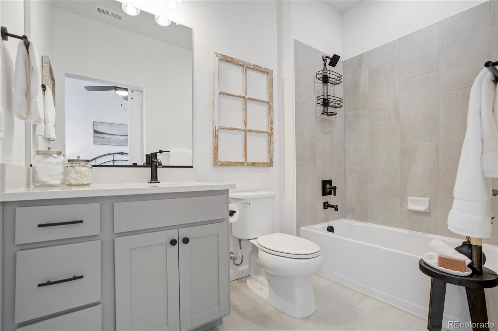MLS Image #38 for 897  beckton heights,colorado springs, Colorado