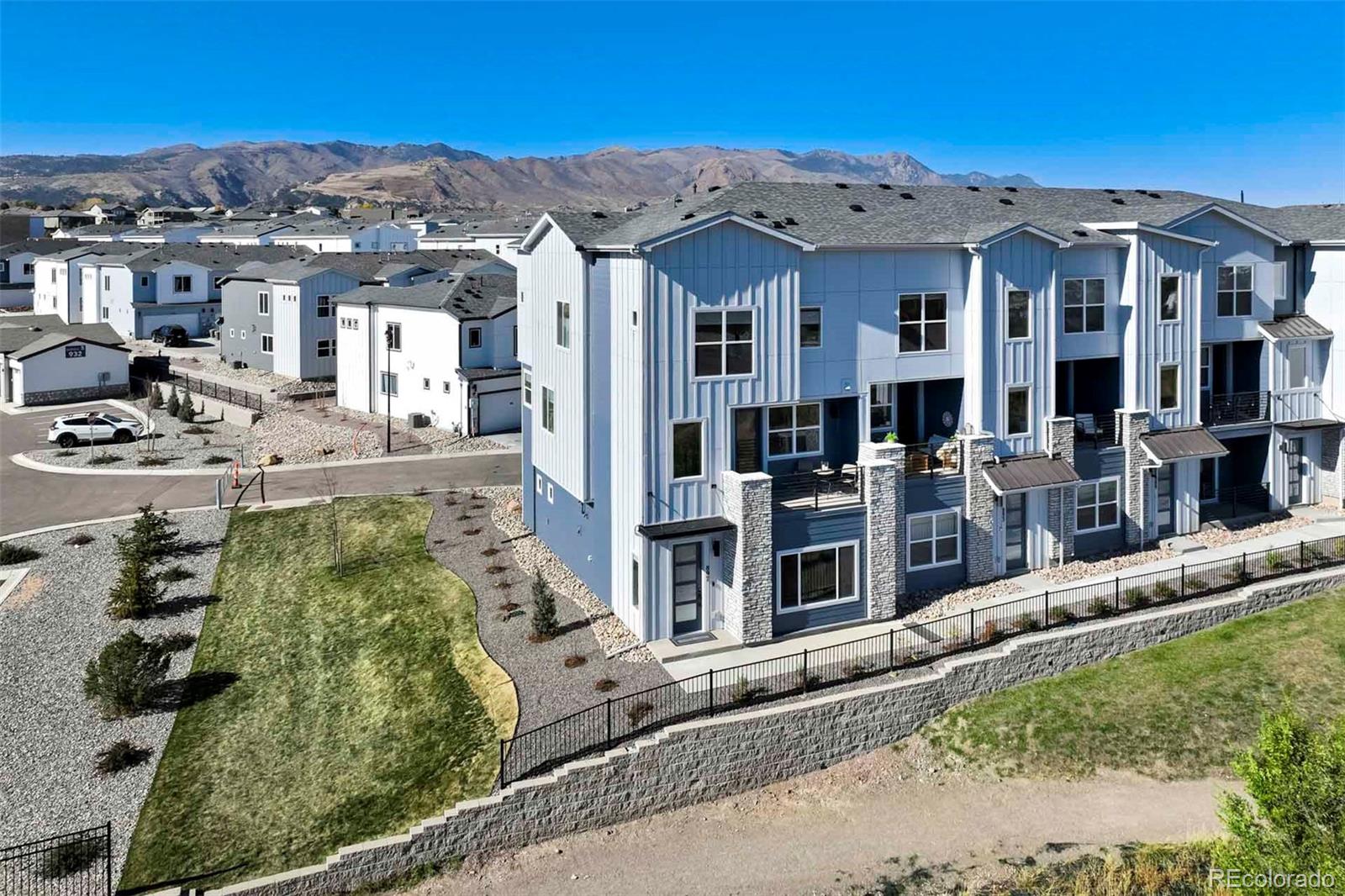 MLS Image #7 for 897  beckton heights,colorado springs, Colorado