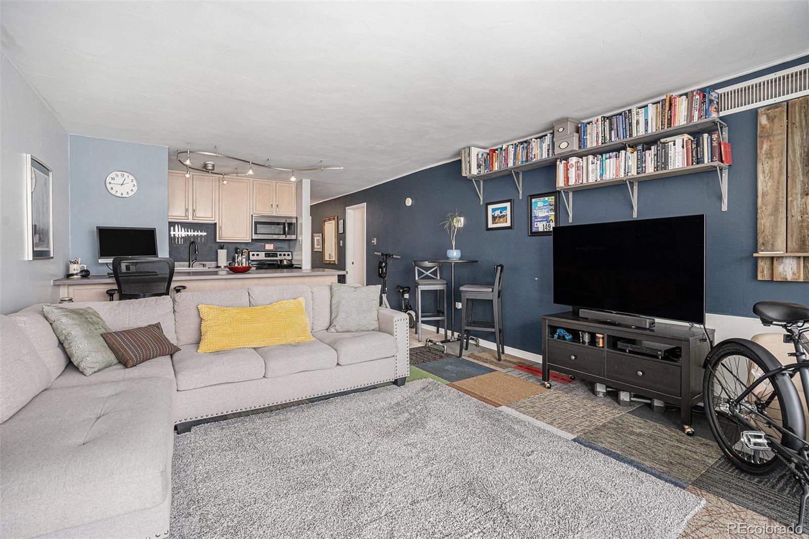 MLS Image #2 for 1020  15th street 24i,denver, Colorado