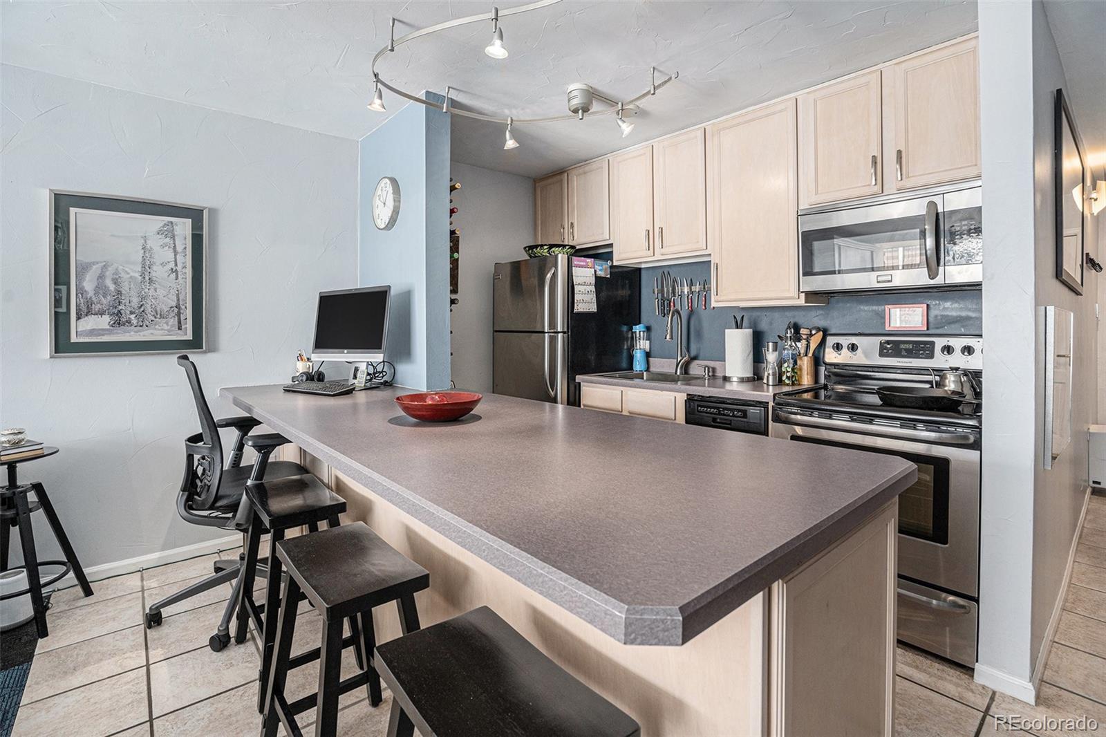 MLS Image #6 for 1020  15th street 24i,denver, Colorado