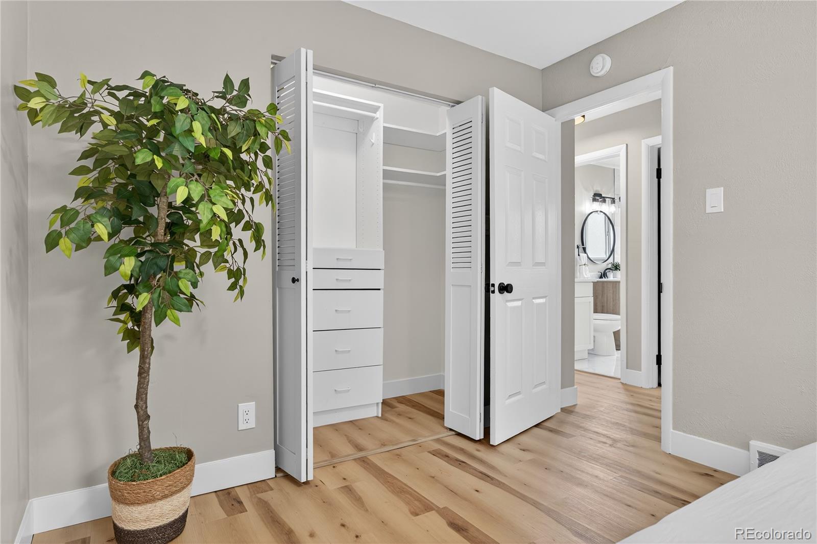MLS Image #30 for 4910 e missouri avenue,denver, Colorado