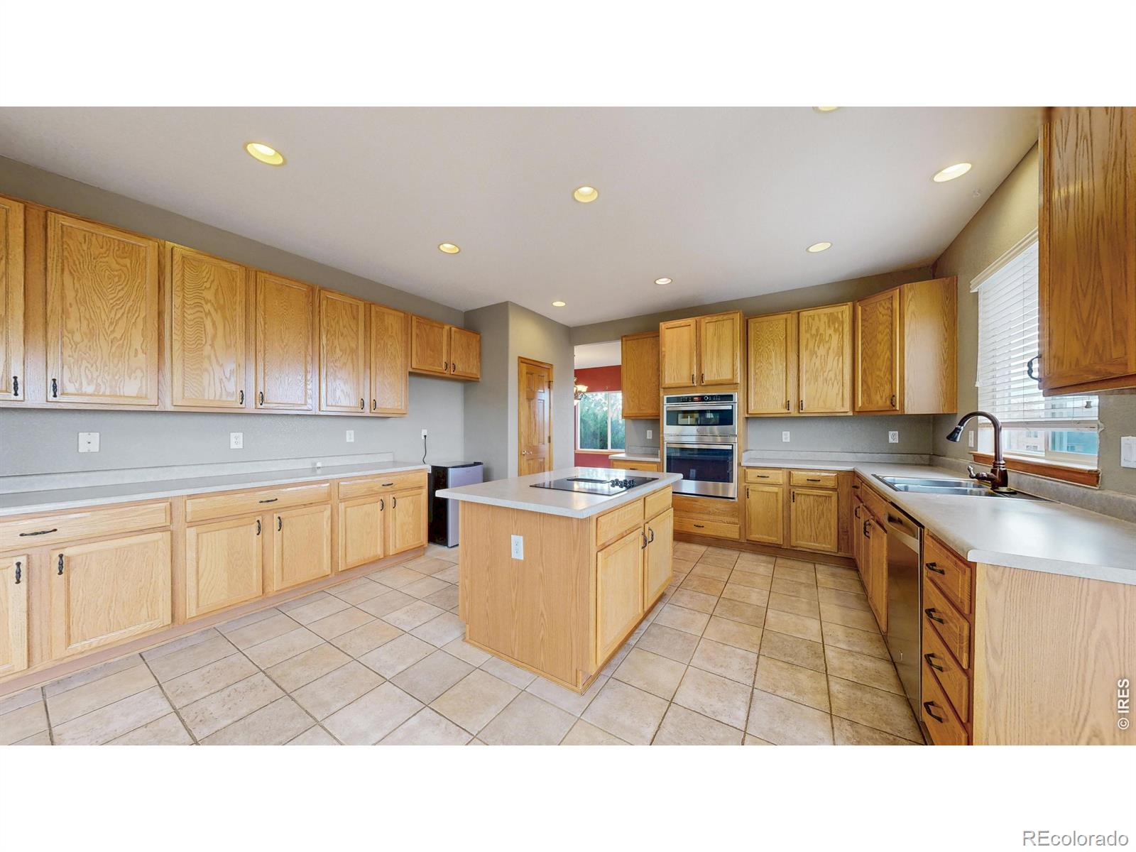 MLS Image #10 for 5904 s ukraine street,aurora, Colorado