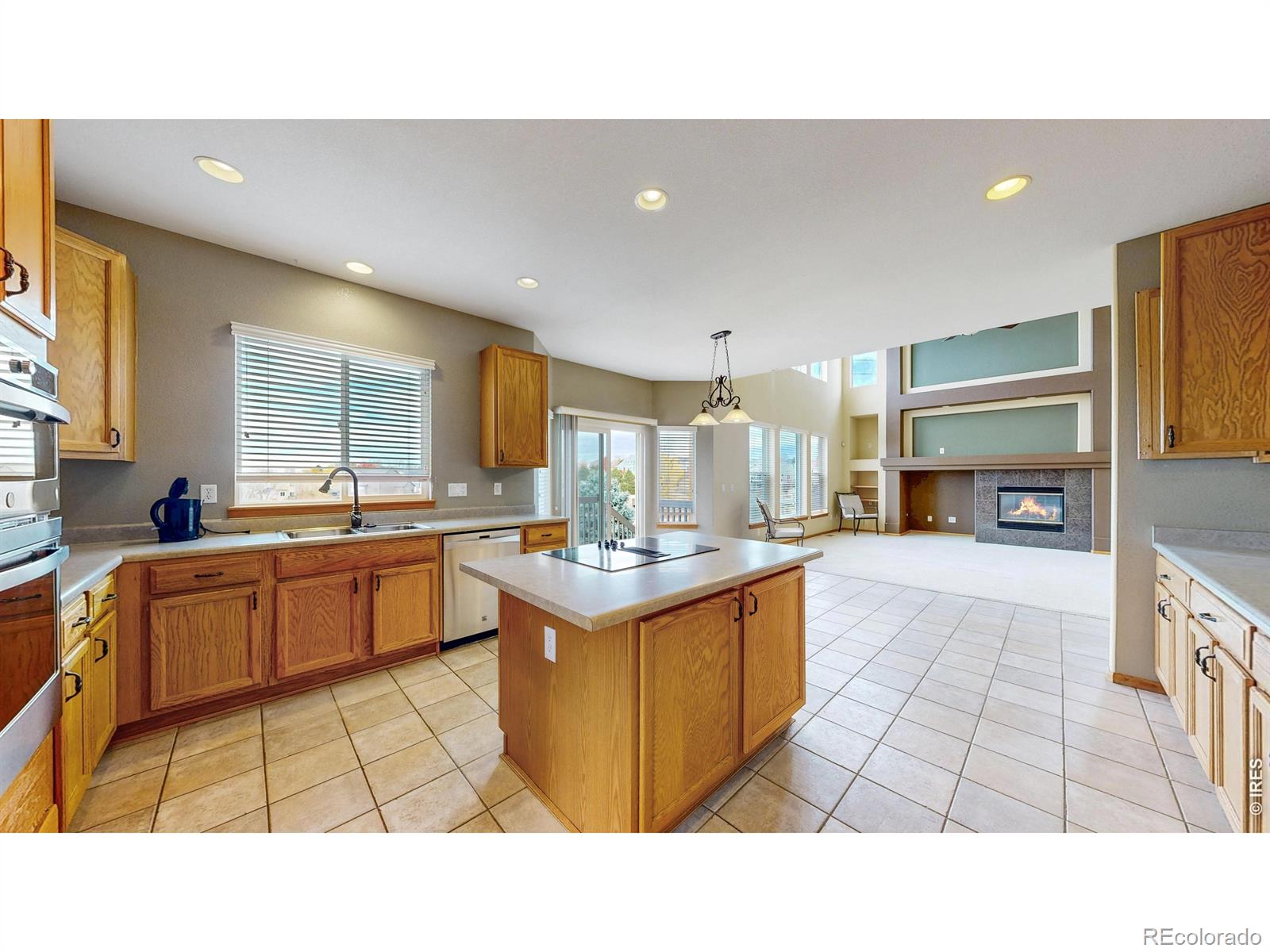 MLS Image #4 for 5904 s ukraine street,aurora, Colorado