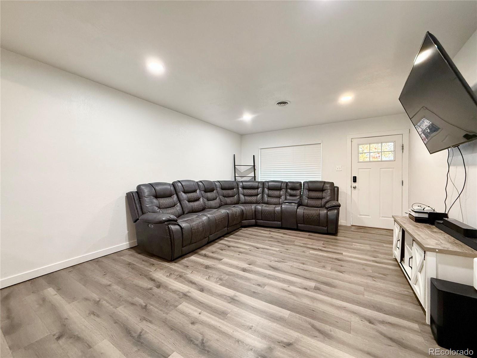 MLS Image #4 for 1001  troy street,aurora, Colorado