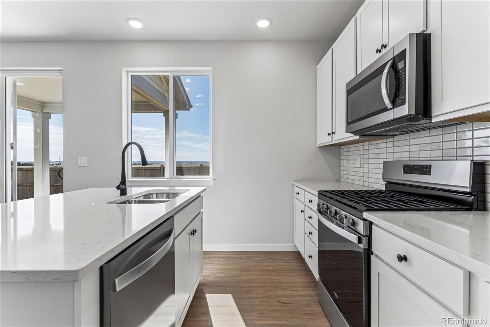 MLS Image #5 for 5816  farmstead place,mead, Colorado