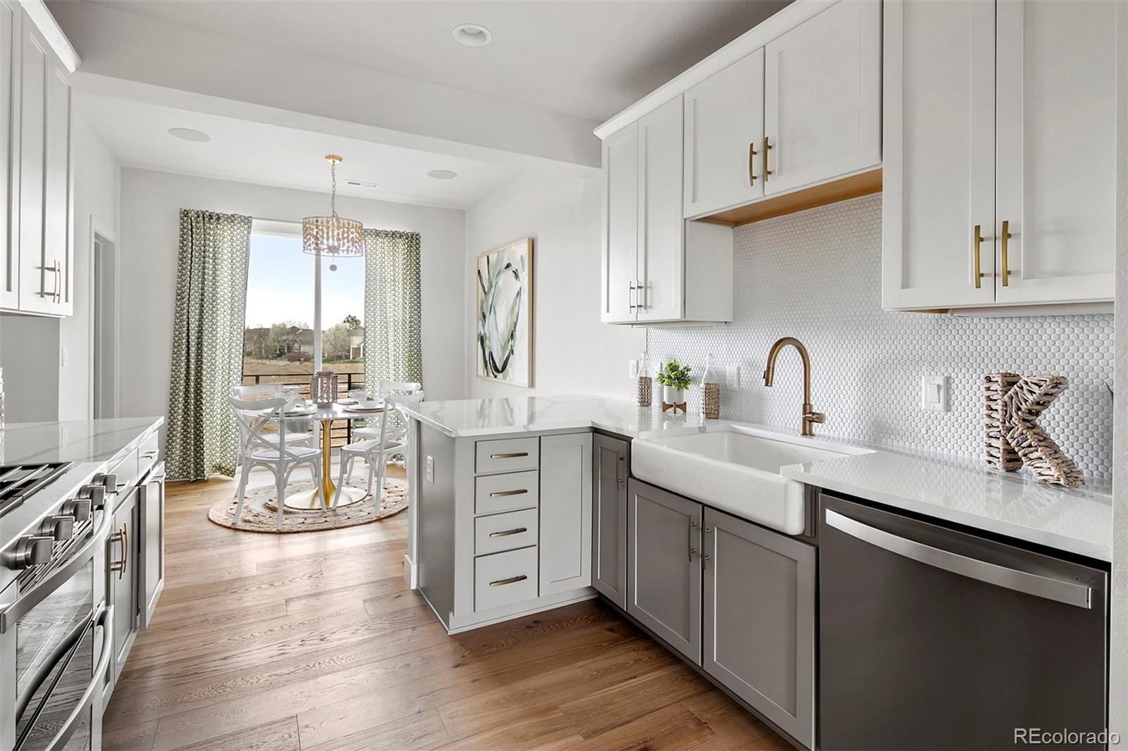 MLS Image #7 for 888 s valentia street,denver, Colorado