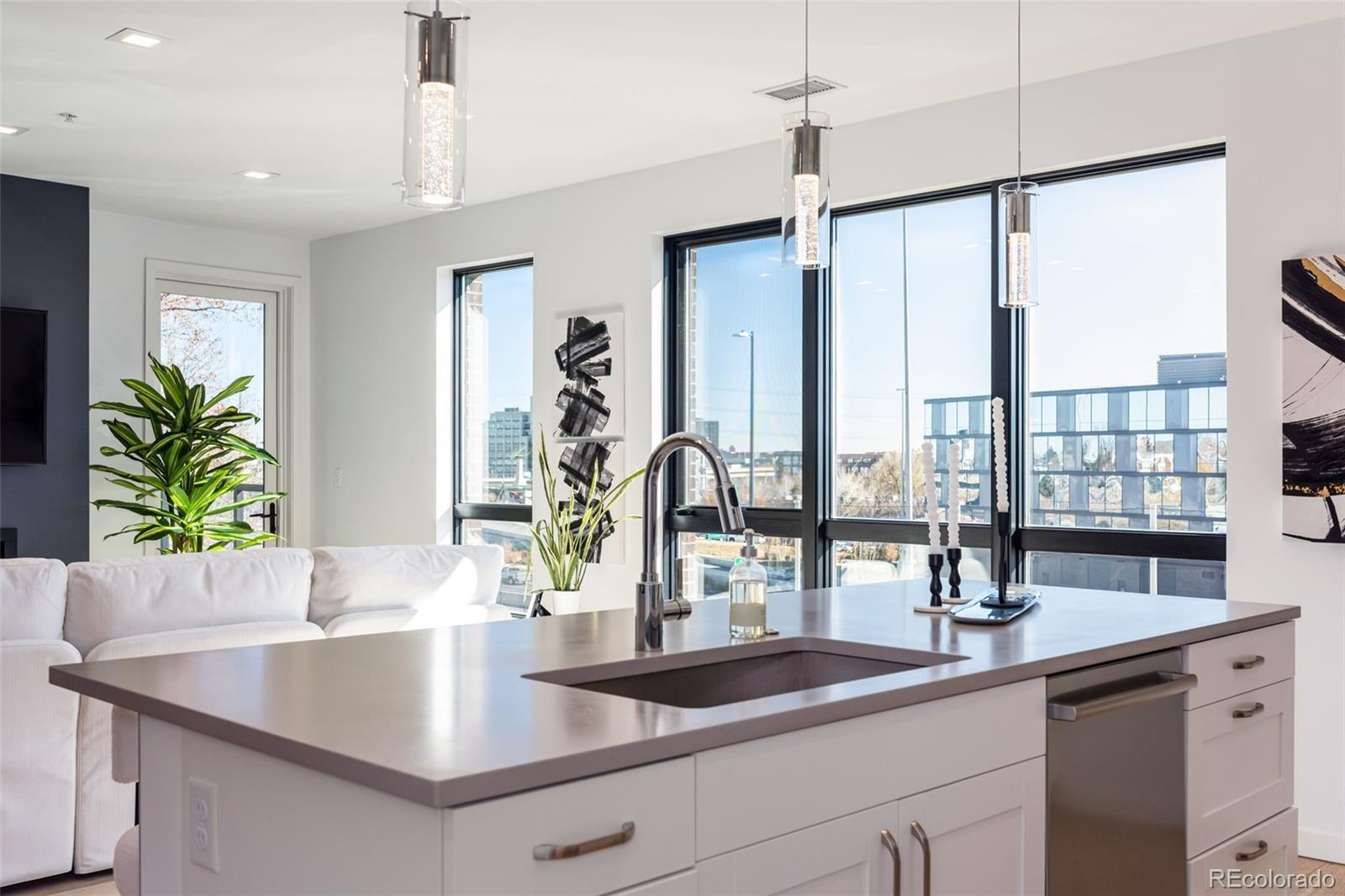 MLS Image #10 for 1735  central street 212,denver, Colorado