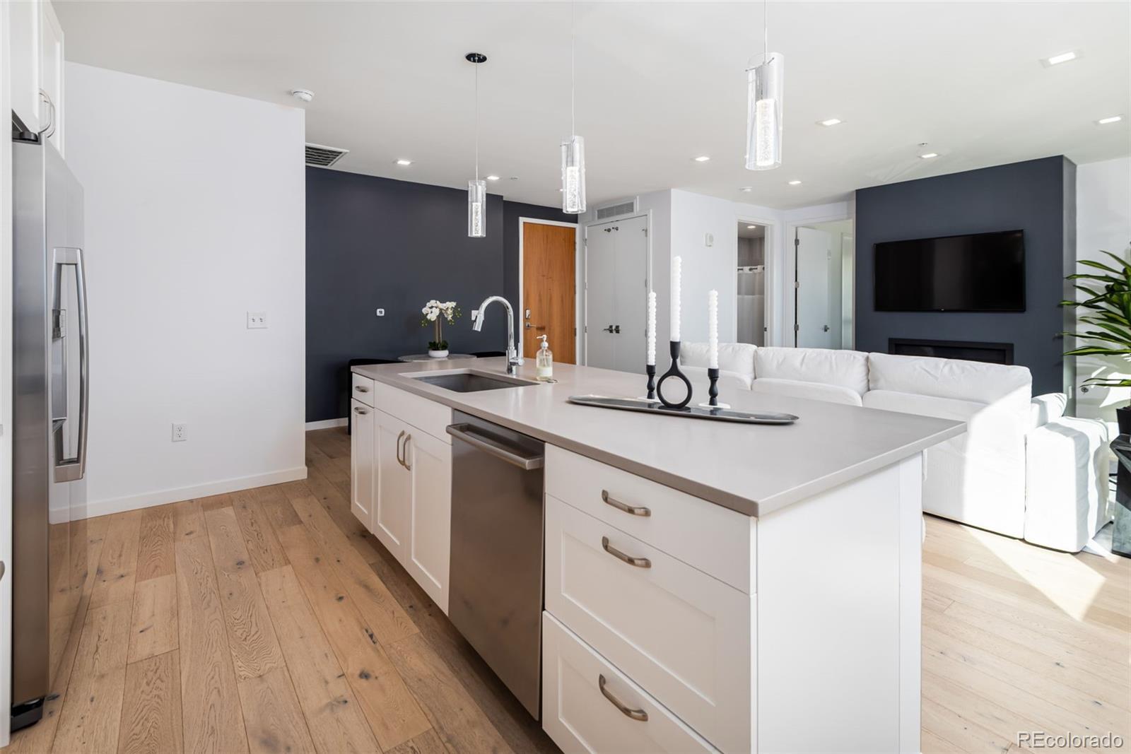 MLS Image #13 for 1735  central street 212,denver, Colorado